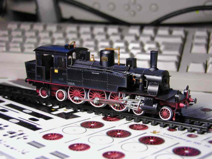 Локомотив FS 950 paper model