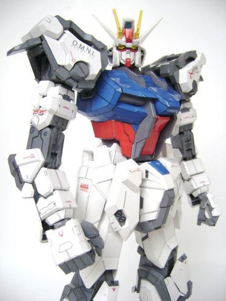 Робот GAT-X105 Strike Gundam (Gundam) paper model
